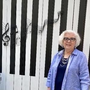 Meet your Posher, Donna merillat